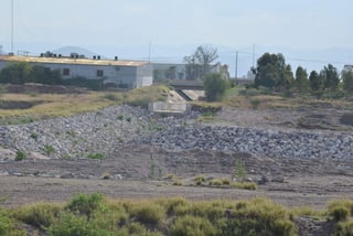 Entre las propuestas que se tienen para la región Lagunera está el dejar correr por el lecho seco del Nazas en cada Ciclo de Riego, a fin de recargar de manera inmediata el acuífero. (ARCHIVO)