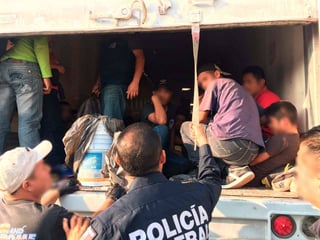 Indocumentados. Los migrantes fueron asegurados el sábado en la carretera Saltillo - Torreón. 