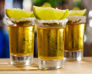 Se busca enmarcar esta bebida originaria de Jalisco como un emblema de México. (ARCHIVO)