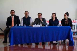 Actividad. La Fiscalía General del Estado arrancó ayer los foros de consulta ciudadana en las ciudades de Torreón y Saltillo.