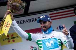 Valverde se apuntó el triunfo luego que el colombiano Egan Bernal sufriera un accidente a menos de 10 kilómetros.