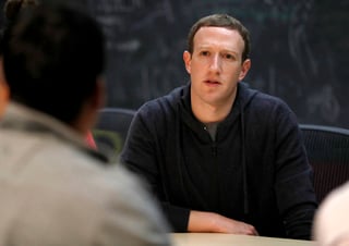 Su error. Mark Zuckerberg admitió que fue un 'abuso de confianza' permitir que una aplicación. (AP)