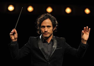 García Bernal interpreta a Rodrigo, un talentoso y excéntrico director de orquesta. (INDIE WIRE)
