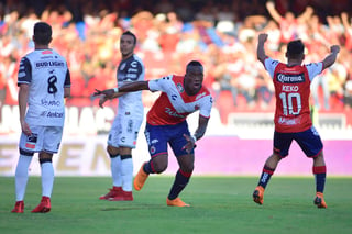 Miguel Murillo, del Veracruz, festeja despues de marcar el gol de su equipo durante el juego de la jornada 13. (Jam Media)