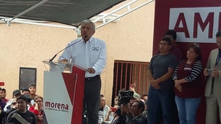 López Obrador aseguró que habrá desarrollo y bienestar en el país, dado que impulsarán proyectos productivos en el sur y en el norte de México. (EL SIGLO DE TORREÓN)
