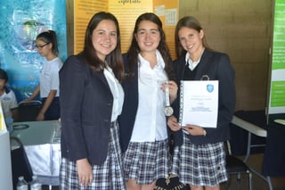  Las alumnas son: Samantha Serna Fernández, Alejandra Pérez-Merodio Gómez y Susana Sosa Ballesteros y son asesoradas por el maestro Andrés Fernández. (ARCHIVO) 