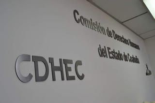 De acuerdo a información de la Comisión de Derechos Humanos en el Estado de Coahuila (CDHEC), en cinco años la Secretaría ha tenido que enfrentar una queja por abuso sexual y dos mas por hostigamiento sexual.