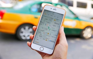 Didi Chuxing es la empresa china de transporte que llega a México para presentarse como rival de Uber en la competencia por el mercado mexicano, iniciando por el lanzamiento de una página web para anunciar su servicio. (ARCHIVO)