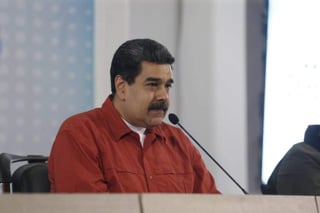 'Retiraron la seguridad a toda la delegación de Venezuela, por eso yo anoche decidí que no voy a ir a la Cumbre de las Américas en Lima y me voy a quedar con el pueblo de Venezuela los días 13 y 14', anunció Maduro en un acto de Gobierno en Caracas. (ARCHIVO)