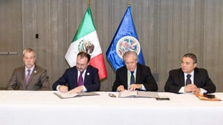 El acuerdo fue suscrito por el secretario de Relaciones Exteriores de México, Luis Videgaray, y el secretario general de la OEA, Luis Almagro, en el marco de la VIII Cumbre de las Américas, que se inició ayer viernes y concluirá este sábado en la capital peruana, donde también se encuentra el presidente mexicano, Enrique Peña Nieto. (TWITTER)