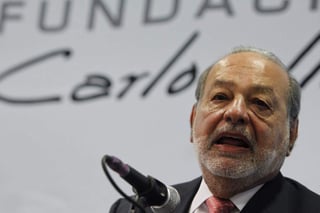 Carlos Slim señaló que la discusión del aeropuerto no debe ser si cuesta más o menos, “porque no es un coche lo que se está comprando, sino qué efectos va a tener la inversión” del proyecto. (ARCHIVO) 