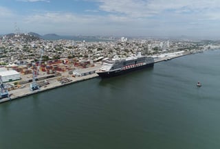 La inversión permitirá la llegada de barcos de carga de gran calado de Asia y conectarlos con el corredor económico del Norte. (ARCHIVO)