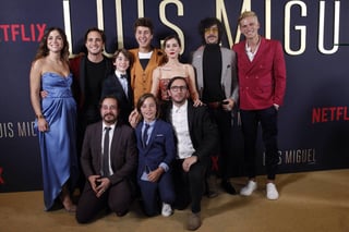 Elenco. Ayer se realizó la alfombra roja de la serie, a la que asistió el elenco, encabezado por Diego Boneta y Camila Sodi. (ARCHIVO)