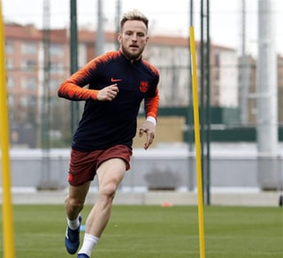 Barcelona ha informado de que el croata ha recibido el alta médica, y por lo tanto estará disponible para jugar la final de la Copa del Rey contra el Sevilla. (TWITTER)