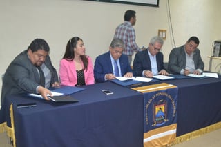 De calidad. Ayer se firmó el adendum del convenio para la creación del Instituto Iberoamericano de Investigaciones. (ANGÉLICA SANDOVAL)
