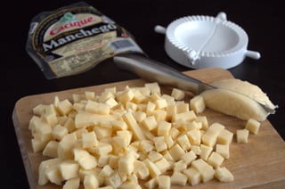 Comparte. El queso mexicano compartirá el nombre con el producto español producido en la región de la Mancha. (ARCHIVO)