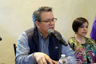 Caso. Luis Efrén Ríos, director de la Academia presentó el litigio estratégico, 'El derecho a la paternidad, tras la desaparición forzada'.