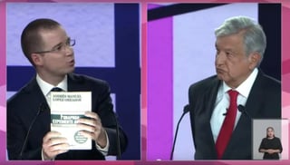 Ricardo Anaya señaló en el debate presidencial que el tabasqueño militaba en el PRI cuando Carlos Salinas de Gortari fue candidato a la Presidencia de México. (ESPECIAL) 