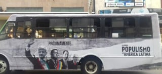 La propaganda de la serie apareció la semana pasada en autobuses de la Ciudad de México y, según la denuncia, es ilegal. (TWITTER) 

