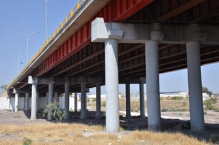 El puente en cuestión, se ubica en la red federal libre de peaje a cargo del Centro SCT Durango.