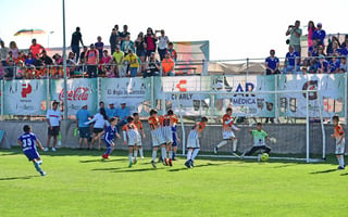 Las emociones continuaron con grandes partidos sobre los diferentes campos de la Comarca Lagunera en los que se desarrolla el internacional torneo de futbol para niños y jóvenes. (Fotografías de Erick Sotomayor)
