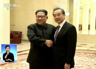 Corea del Norte elogió los esfuerzos y contribuciones de China a la paz y la estabilidad de la península y reiteró su compromiso para poner fin al programa nuclear norcoreano. (AP)