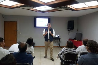 Capacitan. Cristopher Daniel James Barousse, coordinador nacional del Programa #YoMeroSoyVocero', impartió curso. (TWITTER)