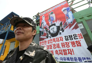 En contra. Se manifestaron desertores de Norcorea cerca de la Zona Desmilitarizada de Paju.
