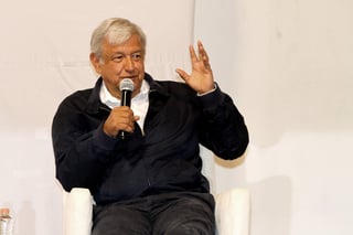 Andrés Manuel López Obrador, candidato presidencial por la coalición Juntos Haremos Historia, afirmó que le gustaría que el padre Alejandro Solalinde presida la Comisión Nacional de Derechos Humanos (CNDH), aunque aclaró que eso no lo permite la ley. (NOTIMEX)
