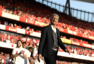 Wenger dejará el Arsenal al final del presente curso tras 22 temporadas como entrenador y ya se especula sobre cuál será su próximo destino en el fútbol. (ARCHIVO)
