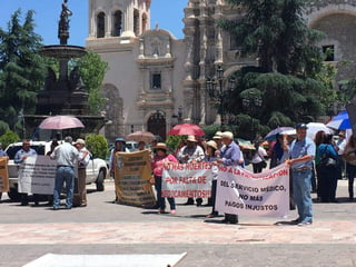 Los maestros se manifestaron ayer en Saltillo. (ARCHIVO) 