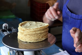 Límite. Lider de los industriales de la masa y la tortilla en Lerdo asegura que el precio límite es de 17 pesos por kilogramo. (EL SIGLO DE TORREÓN)