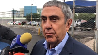 Garza indicó que los medios de comunicación son los que han dado las versiones de que Alejandro Rodríguez dejará la institución, pero insistió que lo adecuado sería platicar con él sobre su postura. (ARCHIVO)