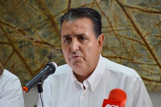 Candidato. Gutiérrez Jardón estuvo en la toma de protesta de José Guadalupe Sánchez como dirigente de CNC Torreón. (EL SIGLO DE TORREÓN)