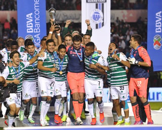 Los Guerreros conquistaron su quinto título en la final que disputaron ante los Gallos Blancos de Querétaro en el Clausura 2015. Santos jugará su undécima final