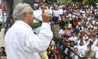 La organización Mexicanos Primero acusó al candidato presidencial Andrés Manuel López Obrador de 'negociar' votos por niños, después de que este anunció que de llegar a la presidencia cancelará la reforma educativa de 2013. (NOTIMEX)