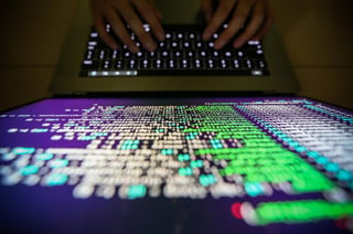 Durante el mes de abril diversas instituciones financieras fueron objeto de un ataque cibernético a cuentas concentradas dentro del sistema financiero, el primer corte estima el robo de 400 millones de pesos.  (ARCHIVO)