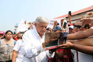 Al menos hasta abril de 2015, de acuerdo con los comunicados que aparecen en la página lopezobrador.org.mx, López Obrador defendió la idea de construir un nuevo aeropuerto en Tizayuca, Hidalgo. (ARCHIVO)