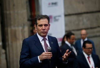 Lorenzo Córdova aclaró que en México no hay transferencia de votos en la contienda electoral. (ARCHIVO) 