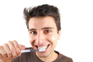 IMSS exhorta a sus derechohabientes a que acudan a los servicios que ofrece la institución para  tener una mejor higiene bucal. (ARCHIVO)