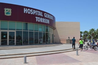Las interesadas en efectuarse una mastografía gratuita pueden acudir al Hospital General de Torreón. (ARCHIVO)