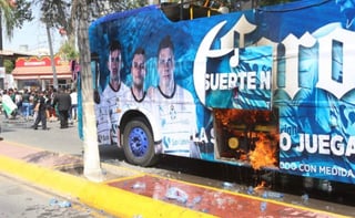 El fuego se dio en el camión asignado para la prensa y no el del equipo. (EL SIGLO DE TORREÓN)