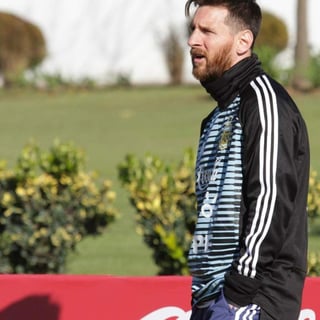 Messi será el encargado de liderar al equipo y tratar de obtener el título que se le negó a Argentina en Brasil 2014. (Cortesía)