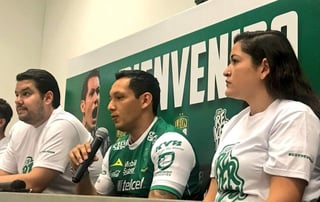 León será el cuarto equipo de Cota en el máximo circuito. Debutó con Pachuca, pasó al Puebla y de ahí saltó a Chivas donde muy rápido consiguió la titularidad. (ARCHIVO)