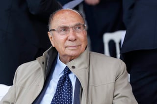 Dassault, quien también es el propietario del diario conservador Le Figaro, uno de los principales de Francia, falleció de un paro cardiaco en su despacho, precisaron las fuentes. (AP)