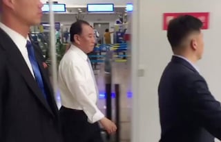 Kim Yong-chol, estrecho colaborador del líder norcoreano Kim Jong-un, aterrizó hoy en Pekín, desde donde tiene previsto volar el miércoles a Nueva York. (AP)