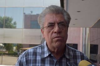 Queja.  Juan José Ramírez Ortiz denunció el caso ante las autoridades electorales y el Congreso. (EL SIGLO DE TORREÓN)