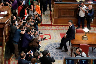Sánchez logró el voto favorable de 180 de los 350 diputados del Congreso a la moción de censura contra Rajoy. (AP)