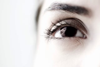 Según un investigación de la Universidad de Australia Occidental los virus comunes pueden provocar inflamaciones de larga duración en los ojos. (ARCHIVO)