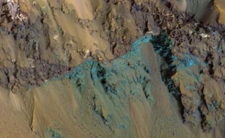 El orbitador MRO de la NASA logro capturar una imagen del cráter Hale del planeta Marte. (NASA) 